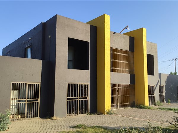 464 m² Industrial space 464 m² Industrial space