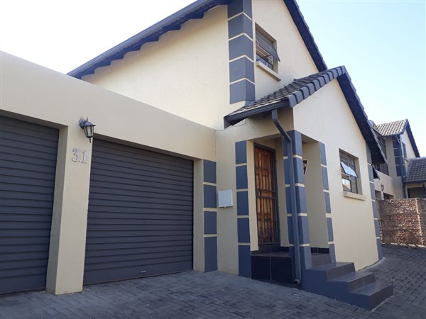 4 Bed Cluster in Illiondale