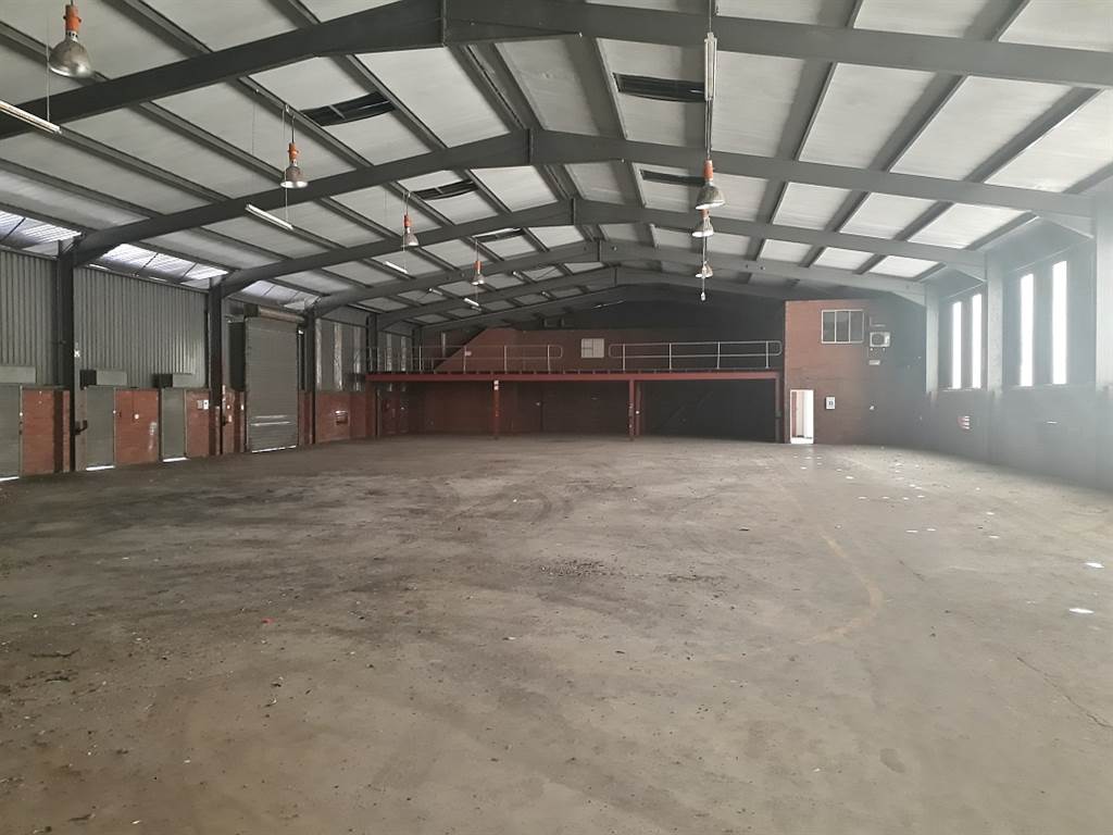 1800  m² Industrial space in Mkondeni photo number 2