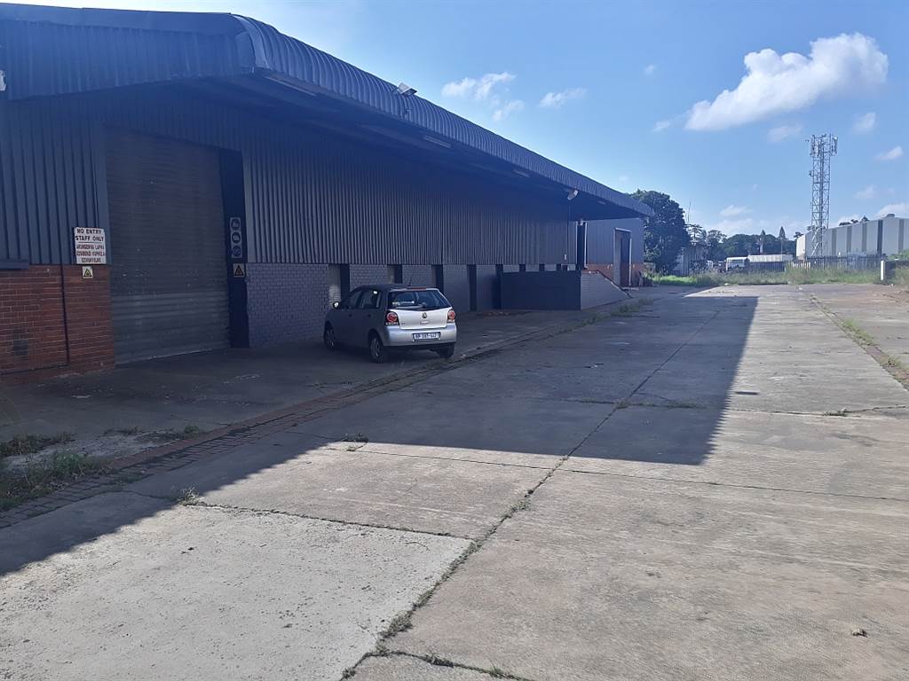 1800  m² Industrial space in Mkondeni photo number 7