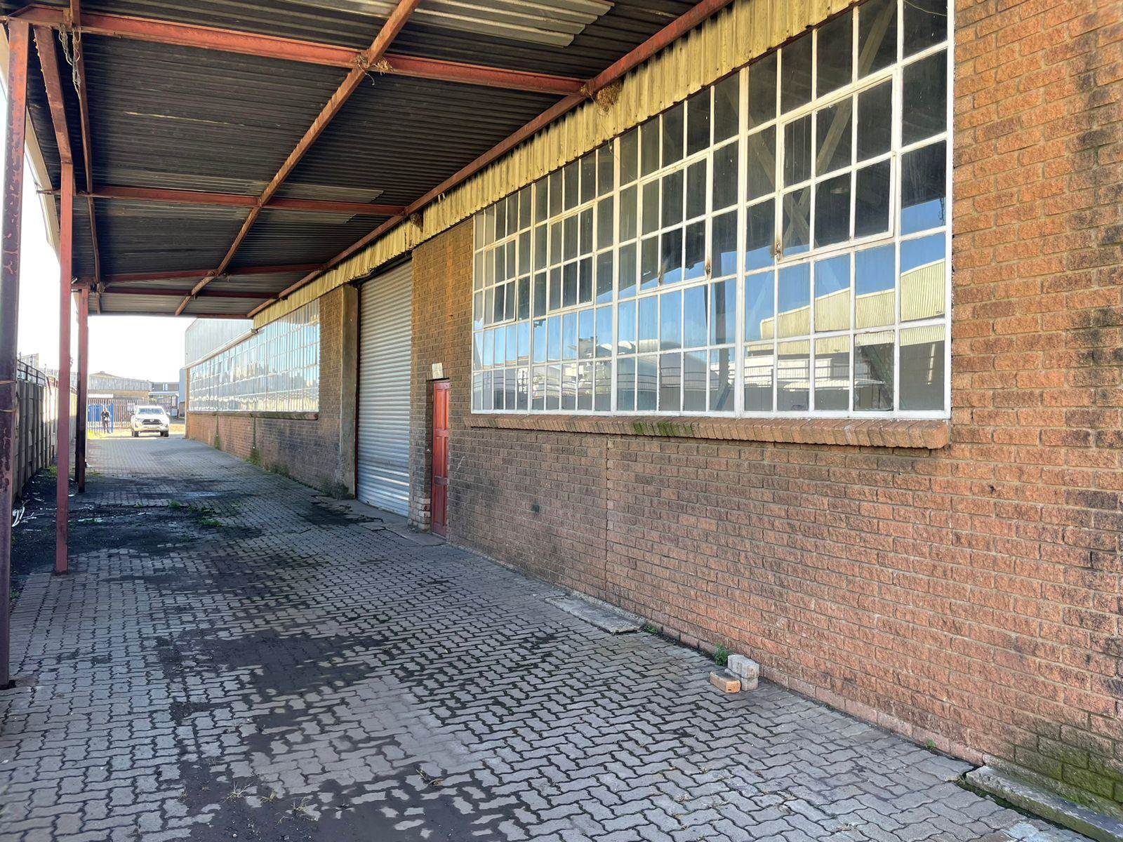 1300  m² Industrial space in Alrode photo number 2