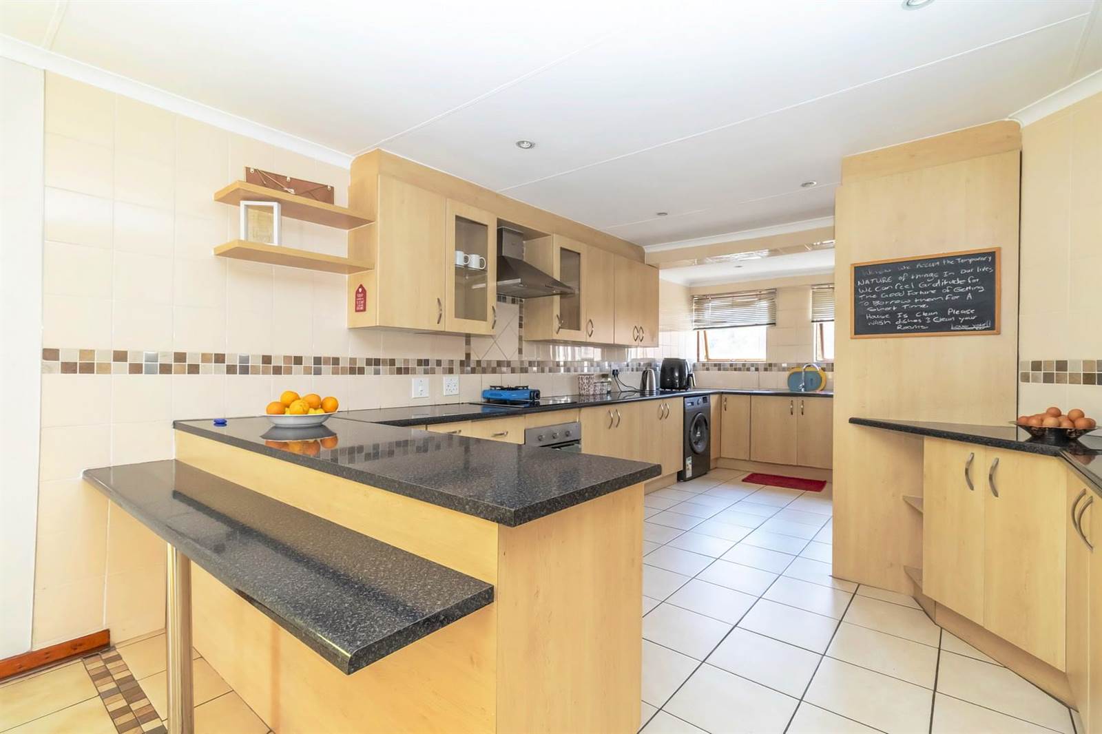 3 Bed Apartment in Kloofendal photo number 3