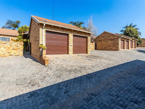 3 Bed Townhouse in Radiokop