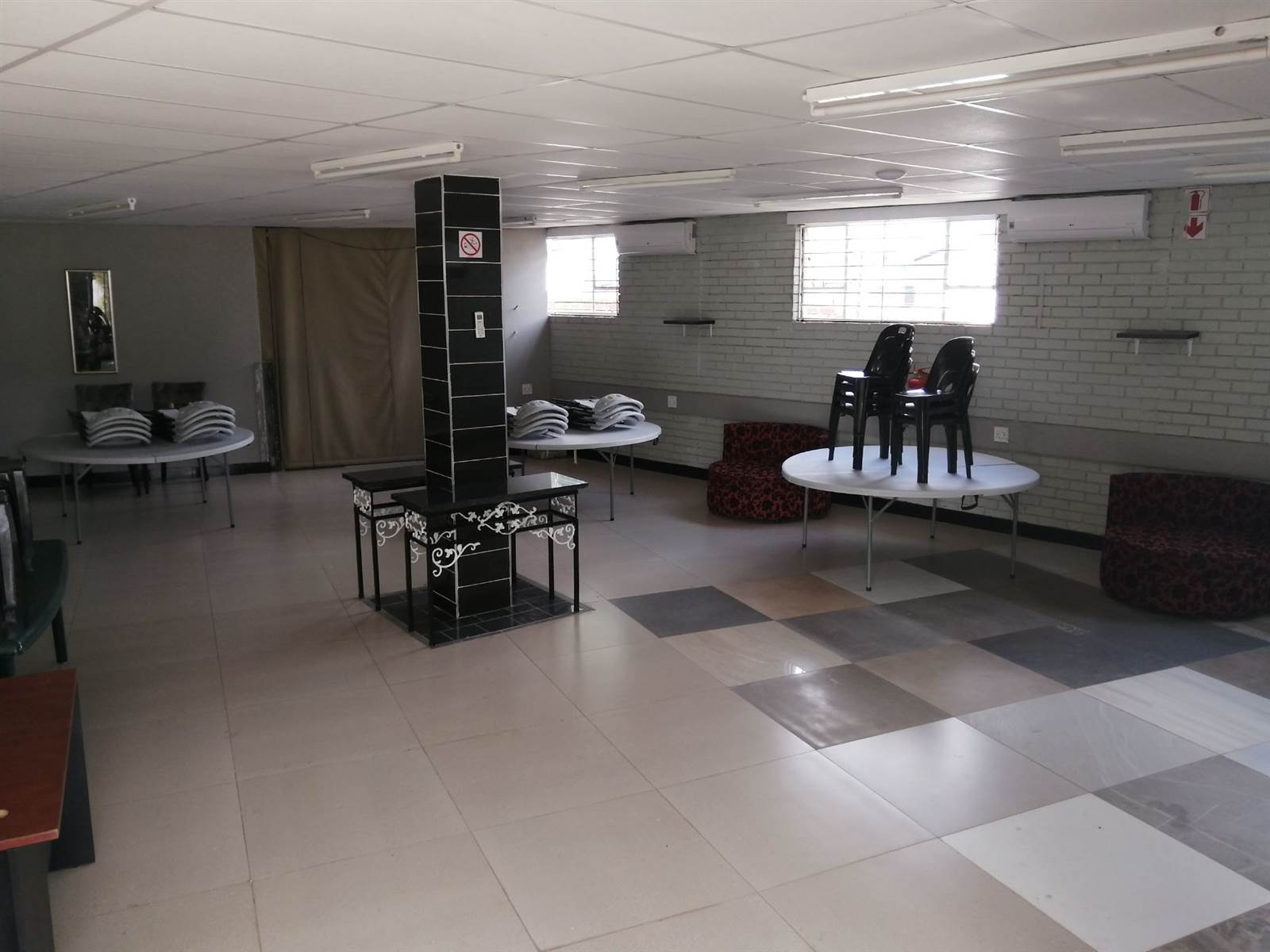 130  m² Office Space in Brackenhurst photo number 4