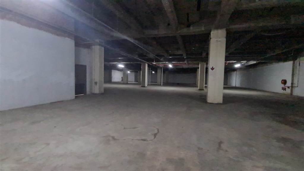 1702  m² Commercial space in Pretoria Central photo number 3