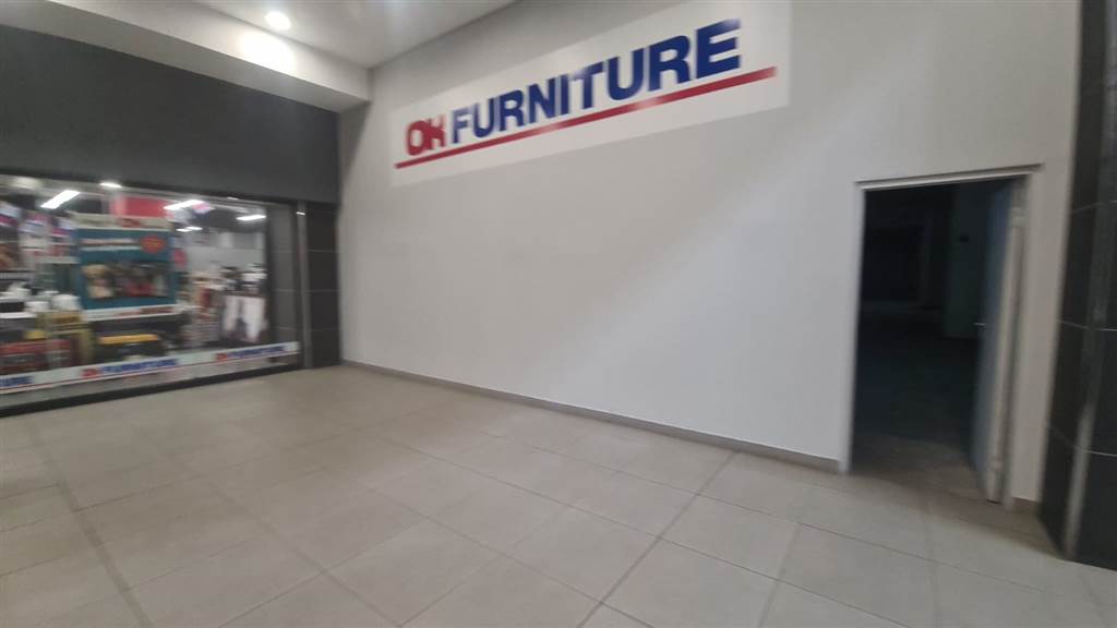 1702  m² Commercial space in Pretoria Central photo number 2