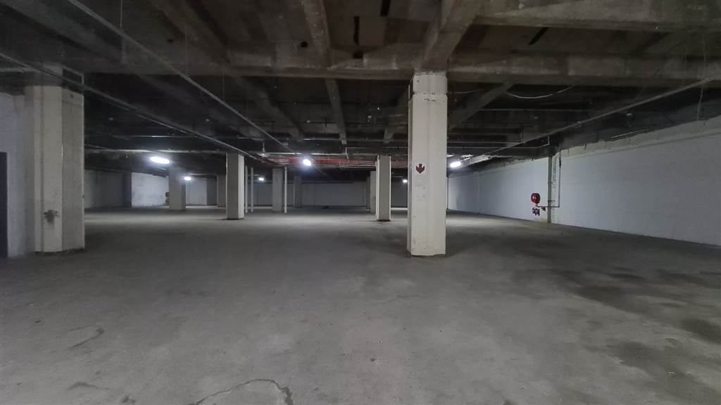 1702  m² Commercial space in Pretoria Central photo number 5