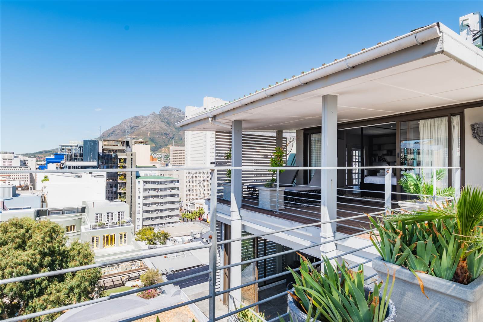 3 Bed Penthouse in Cape Town City Centre photo number 25