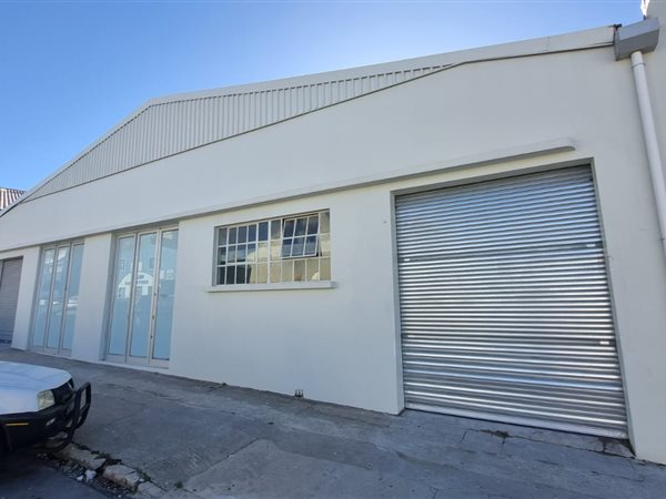 470  m² Industrial space