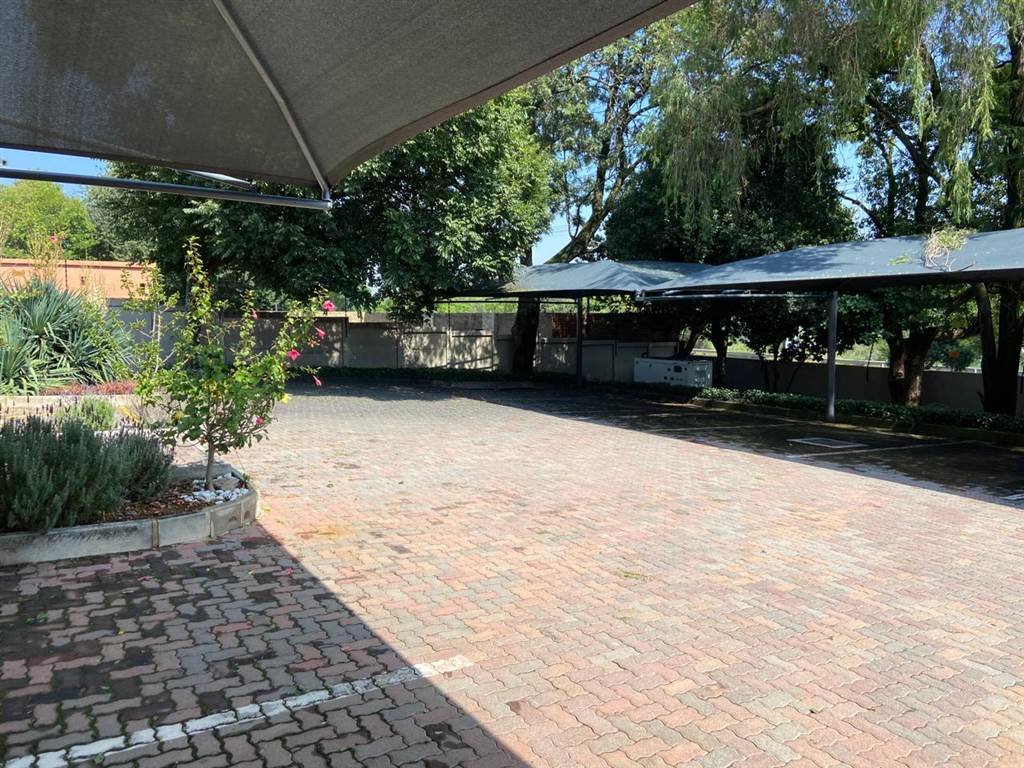 772  m² Commercial space in Groenkloof photo number 15