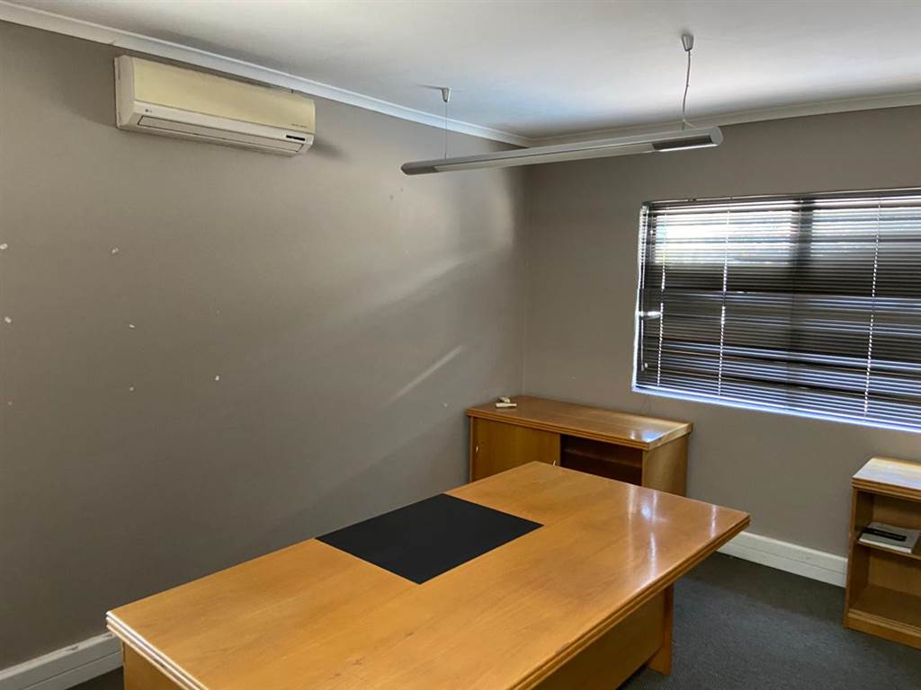772  m² Commercial space in Groenkloof photo number 5
