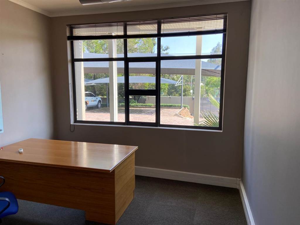 772  m² Commercial space in Groenkloof photo number 11