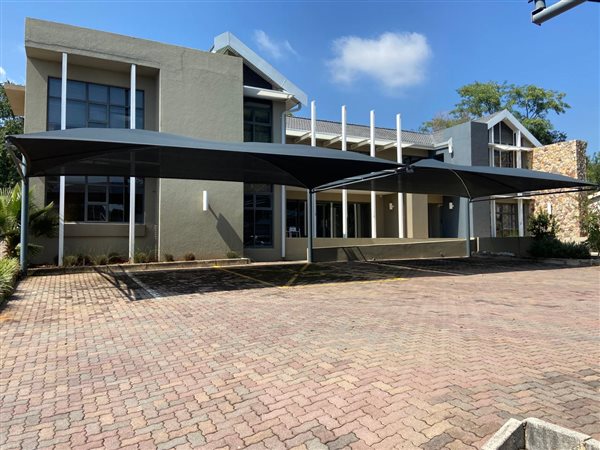 772  m² Commercial space in Groenkloof