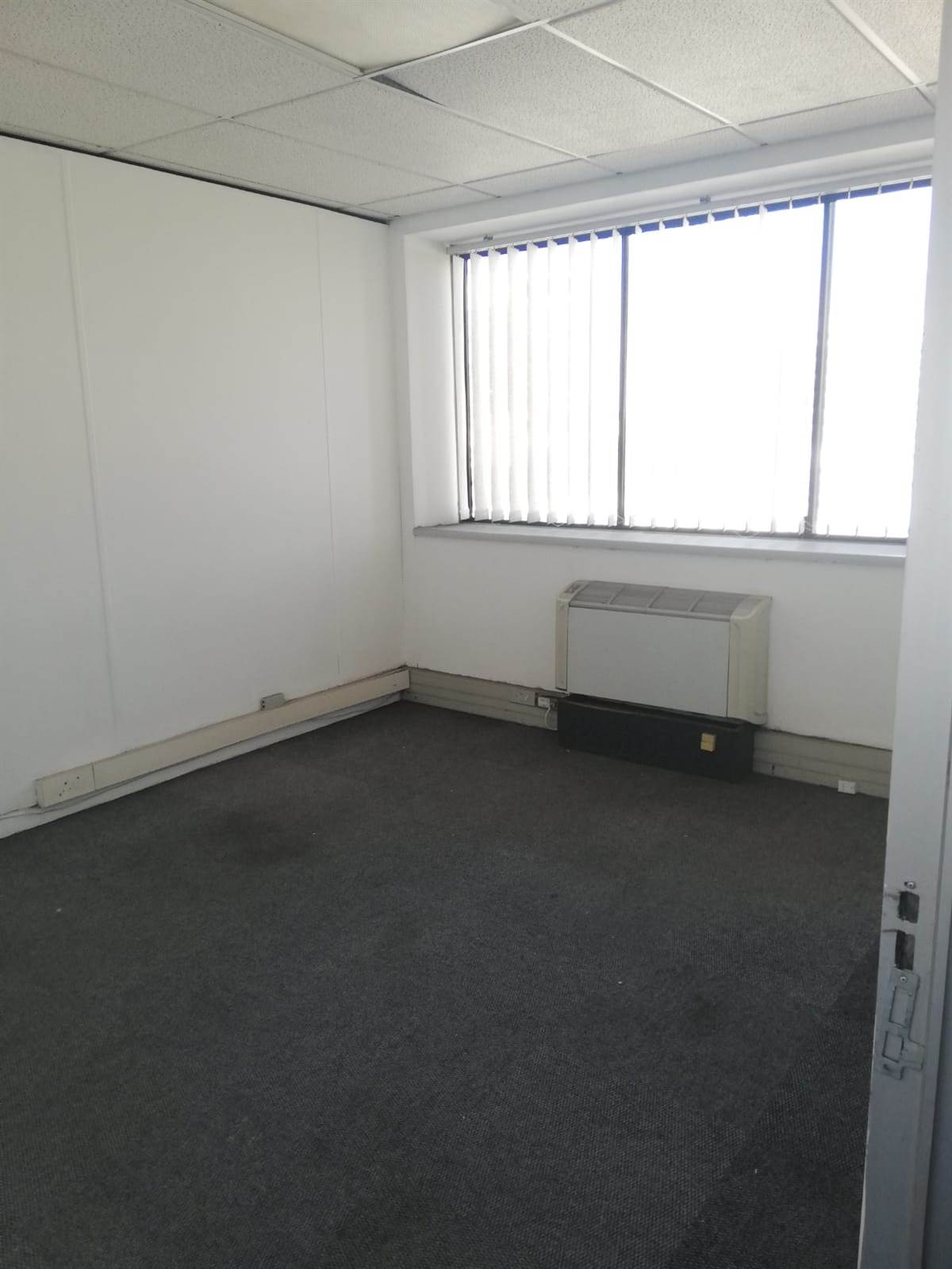 193  m² Office Space in Bellville Central photo number 10