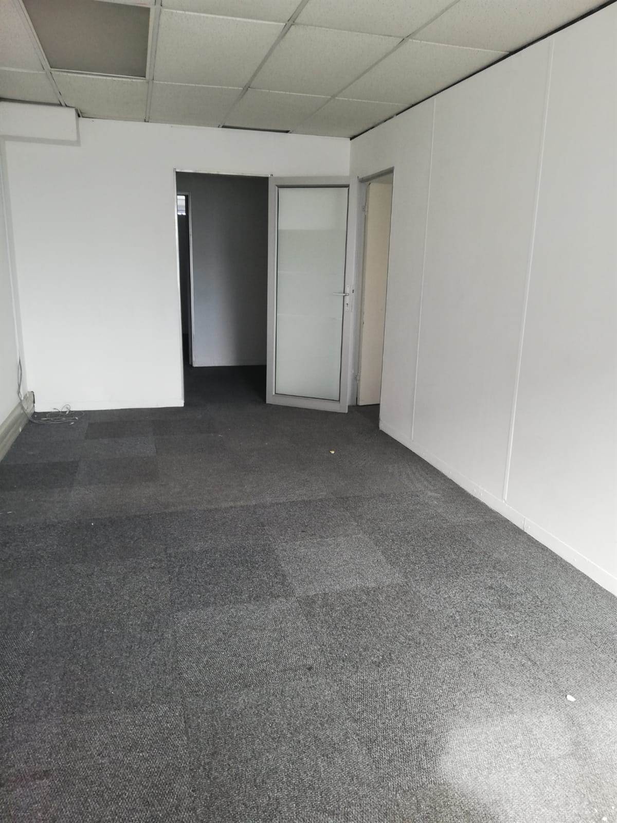 193  m² Office Space in Bellville Central photo number 7