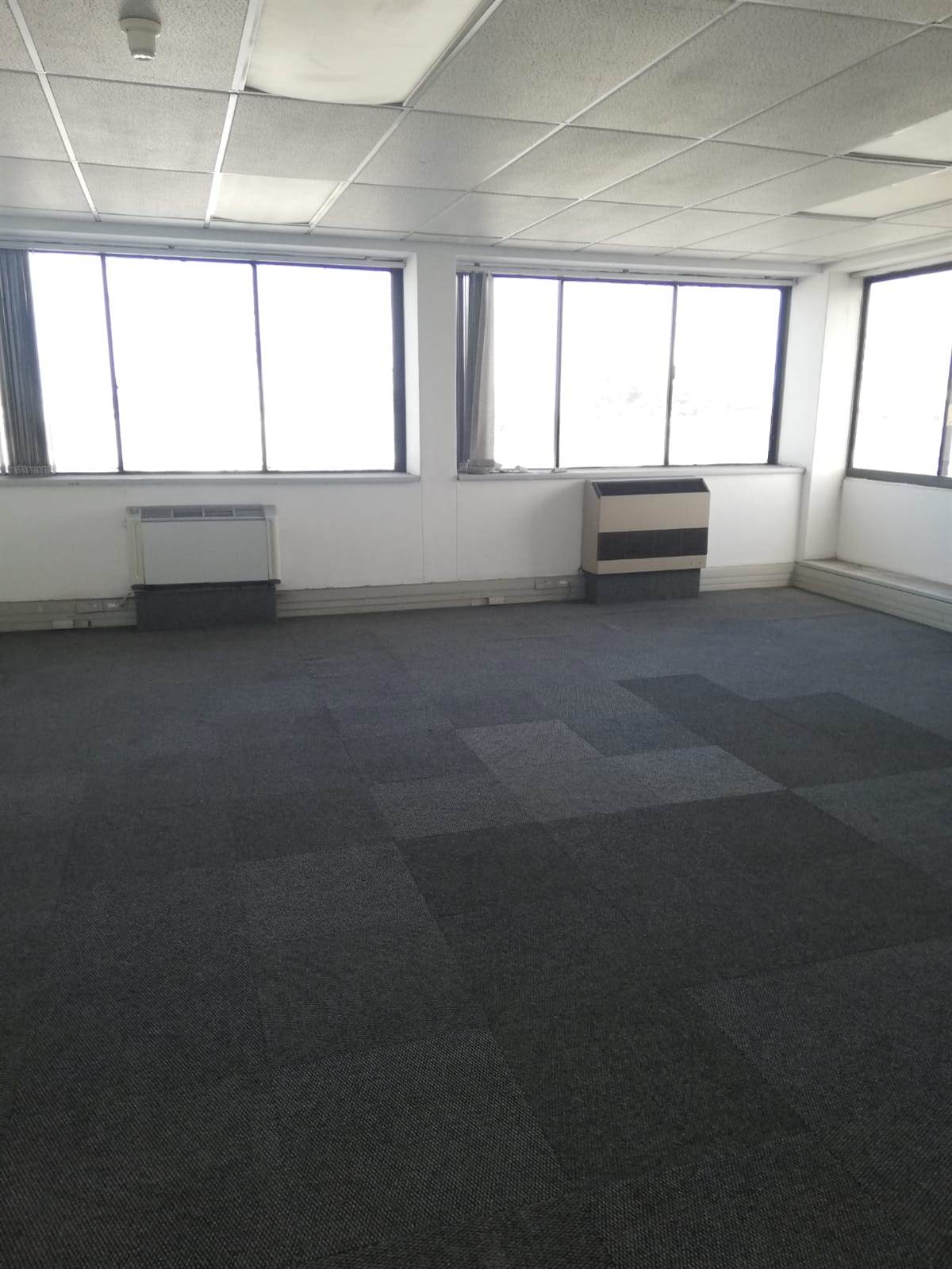 193  m² Office Space in Bellville Central photo number 3