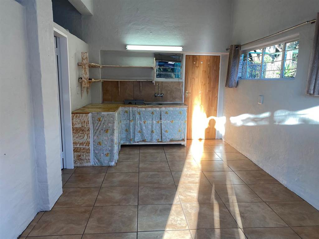 1 Bed House in Zandfontein AH photo number 2