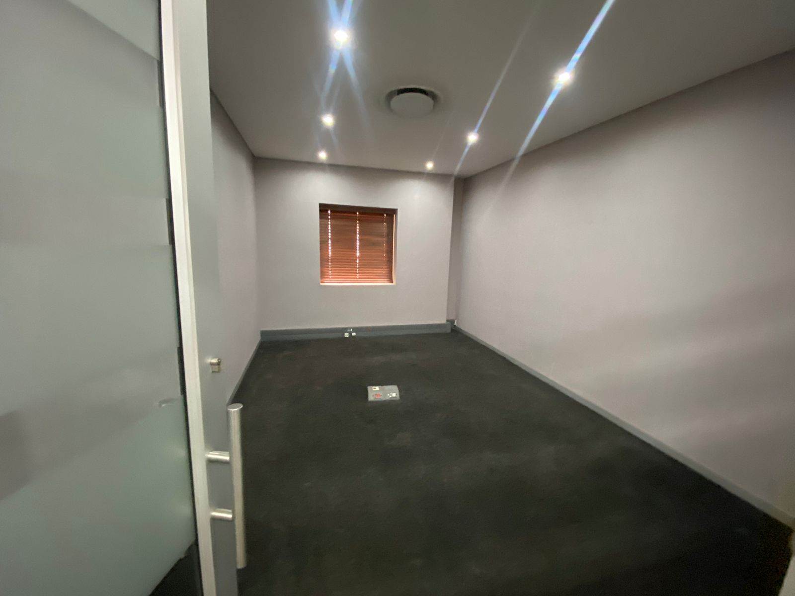 391  m² Commercial space in Rivonia photo number 10