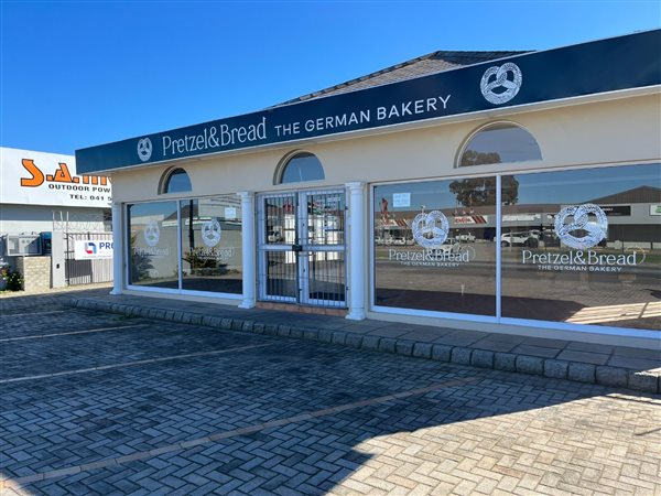 426 m² Retail Space 426 m² Retail Space