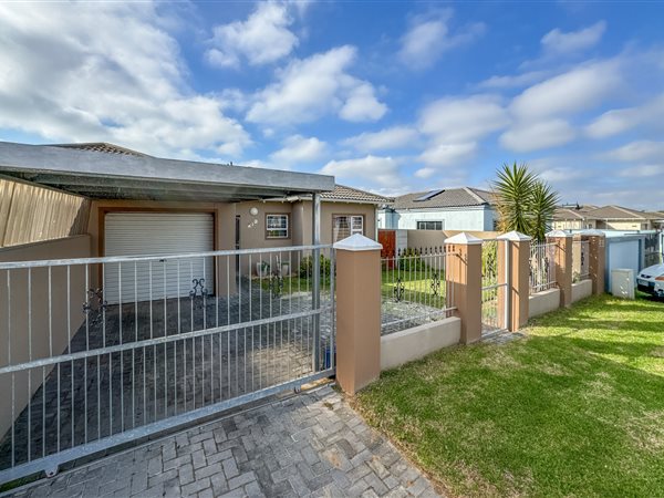 2 Bedroom House 2 Bedroom House