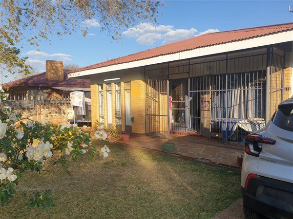 3 Bedroom House 3 Bedroom House