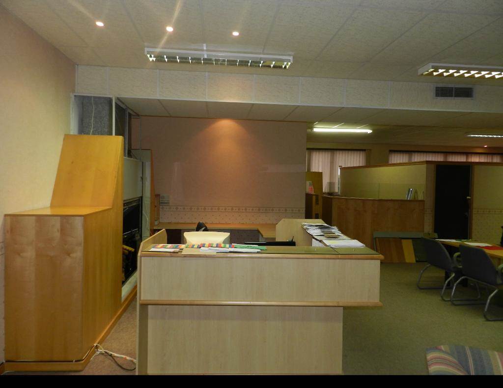250  m² Commercial space in Durban CBD photo number 3