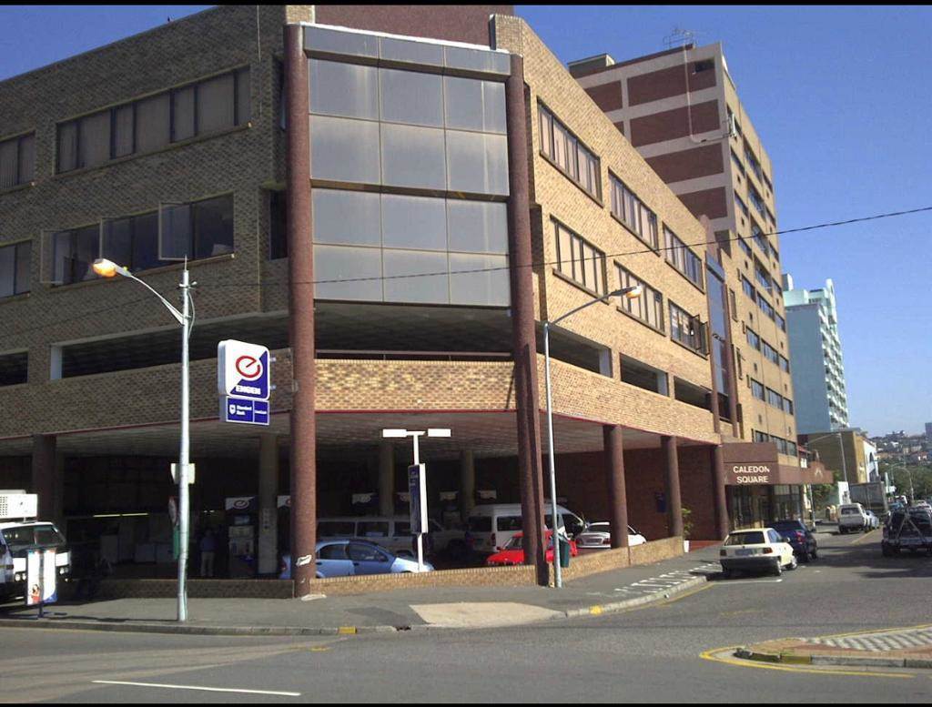250  m² Commercial space in Durban CBD photo number 1