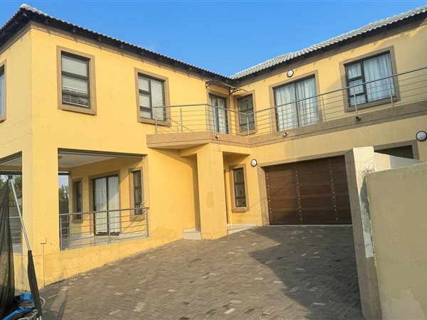 4 Bed Apartment