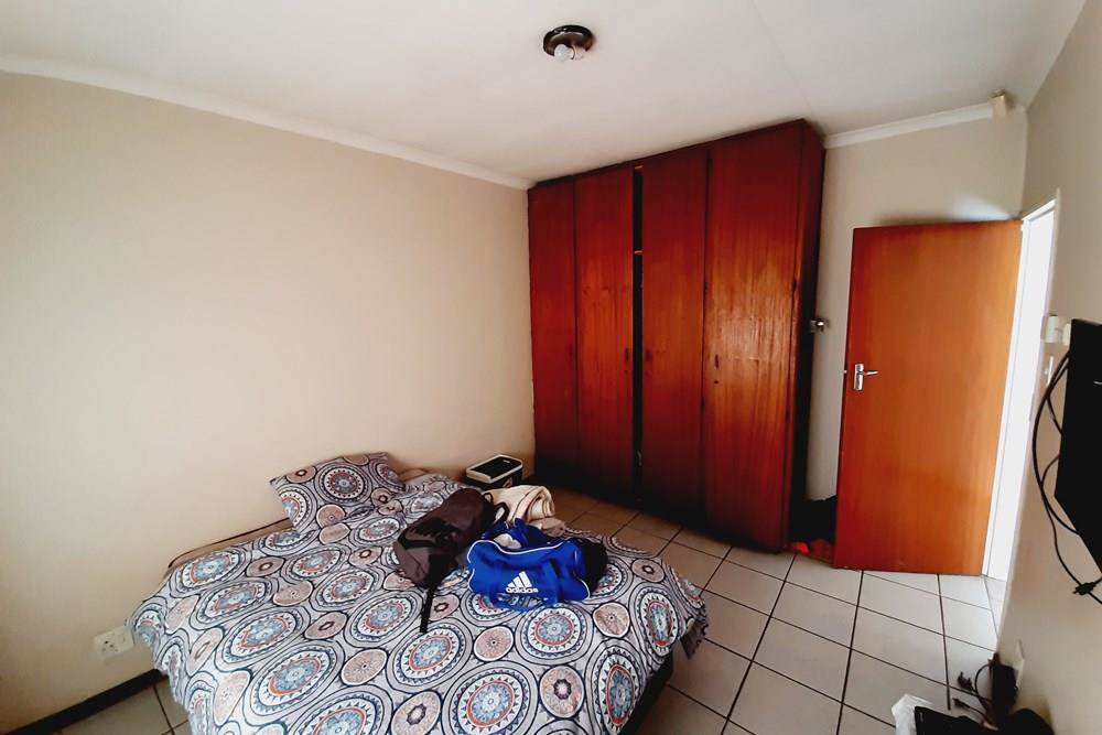 2 Bed Townhouse in Erasmus photo number 6