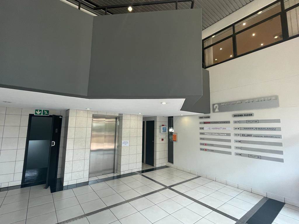 180  m² Commercial space in Rosebank photo number 10