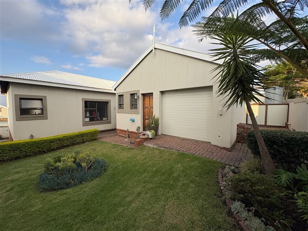 3 Bedroom Simplex 3 Bedroom Simplex