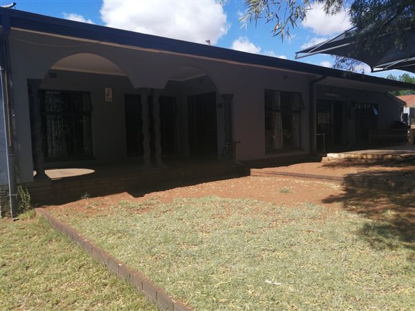 5 Bed House in Kuruman