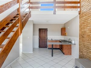 2 Bed Townhouse in Honey Park