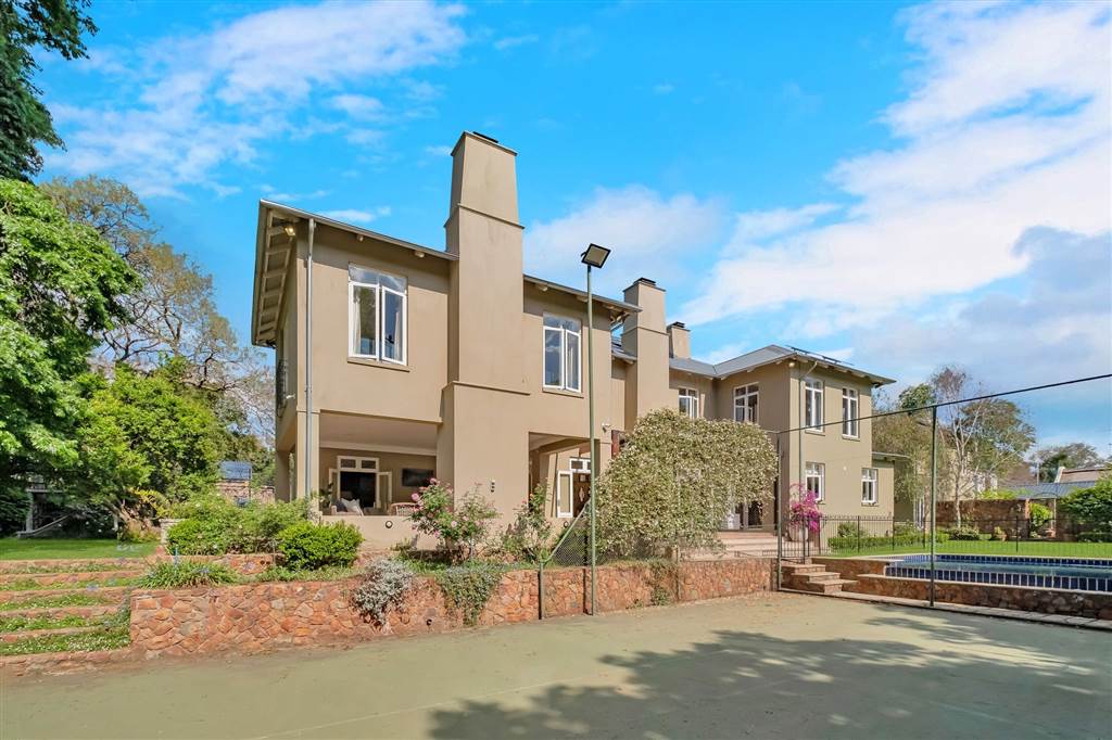 5 Bedroom House