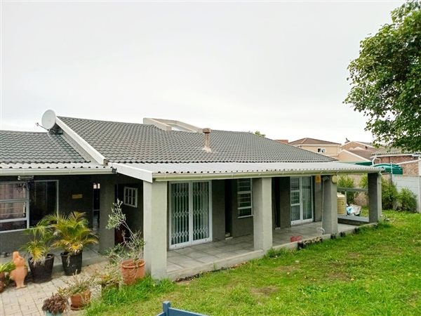 3 Bed House in Beachview