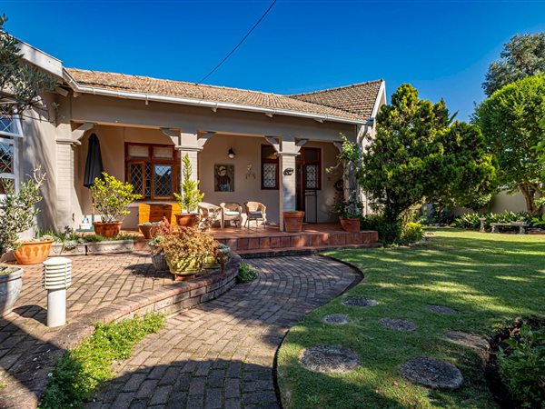 5 Bedroom House