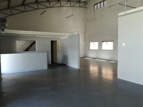 150  m² Commercial space