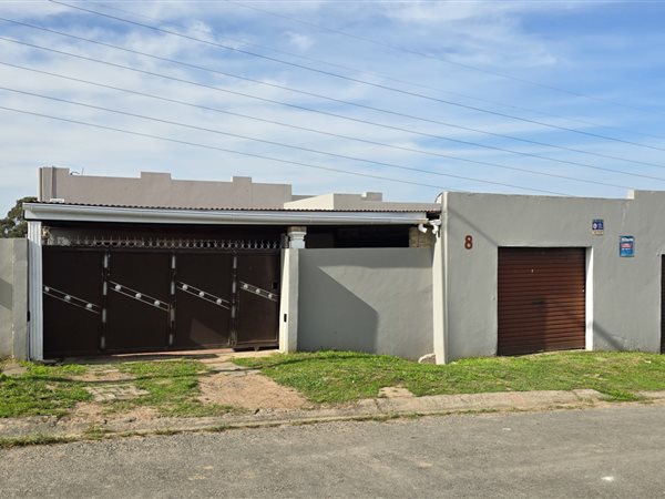 3 Bedroom House 3 Bedroom House