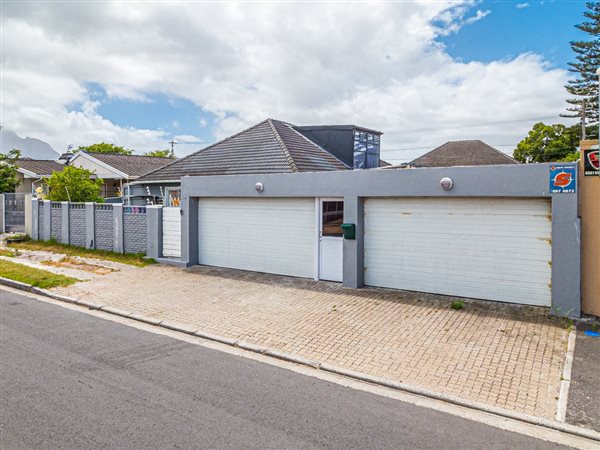 3 Bed House in Crawford