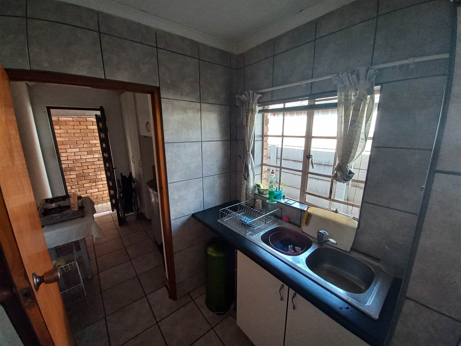 3 Bed Townhouse in Rensburg photo number 12