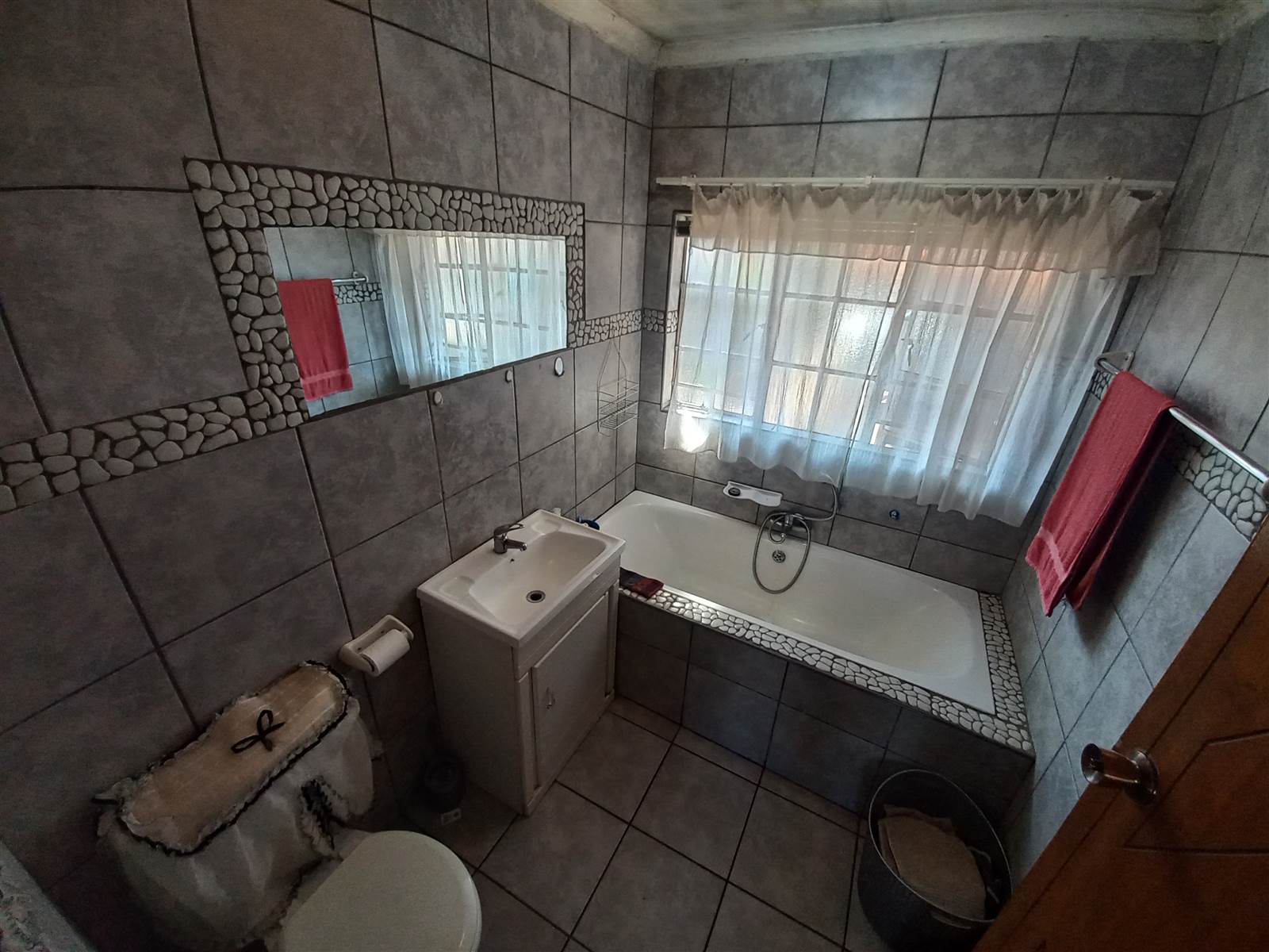 3 Bed Townhouse in Rensburg photo number 20