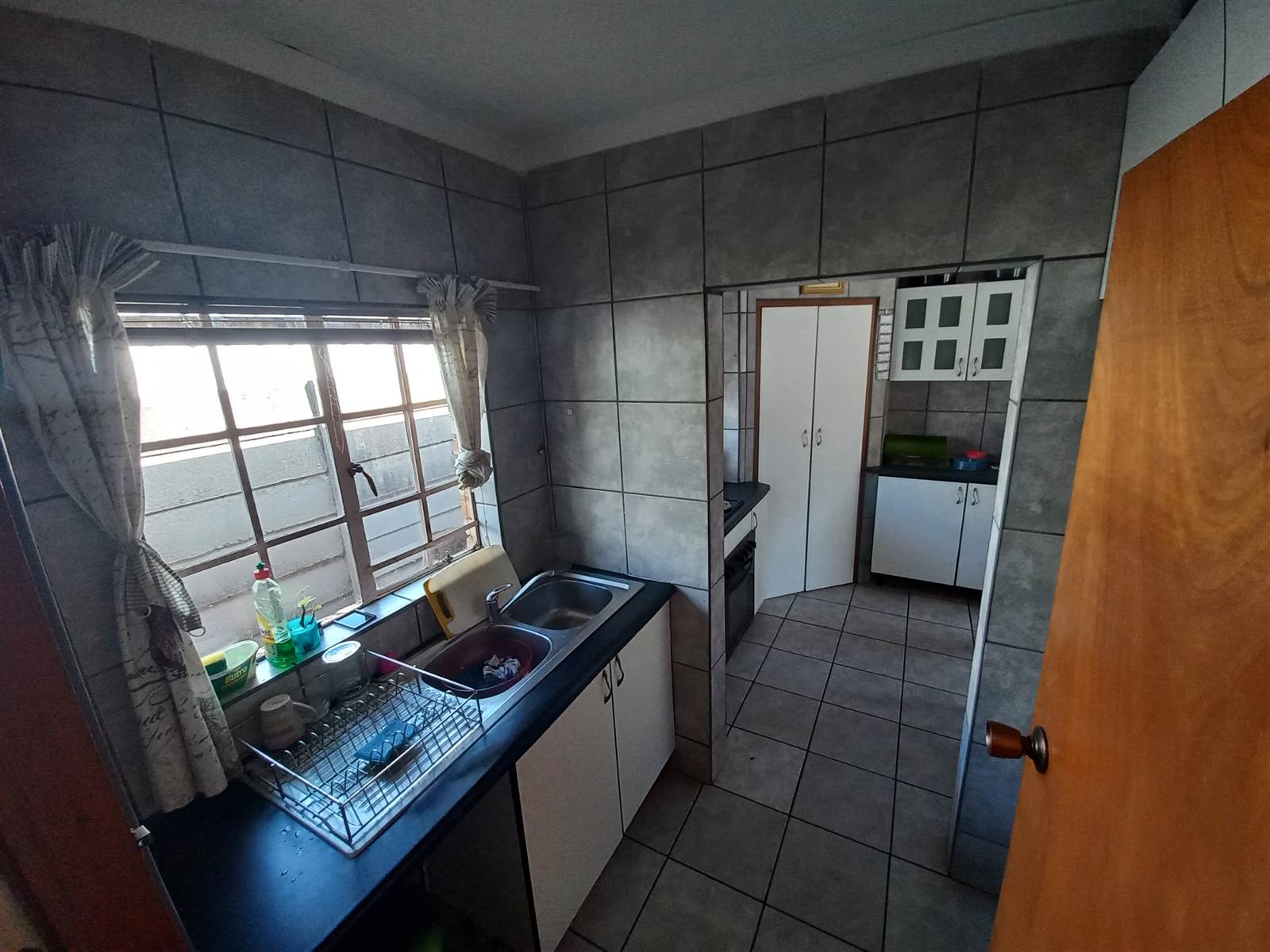 3 Bed Townhouse in Rensburg photo number 11