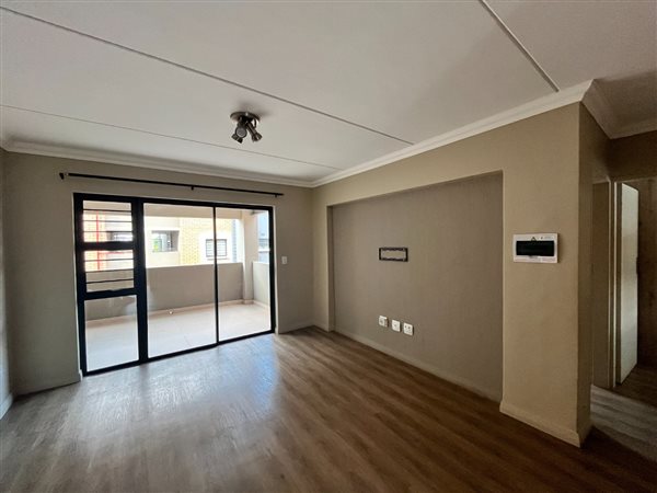 2 Bed Apartment in Roodeplaat