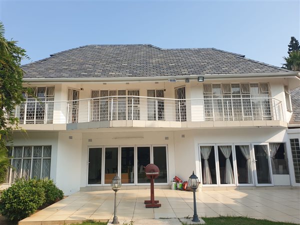 4 Bedroom House 4 Bedroom House