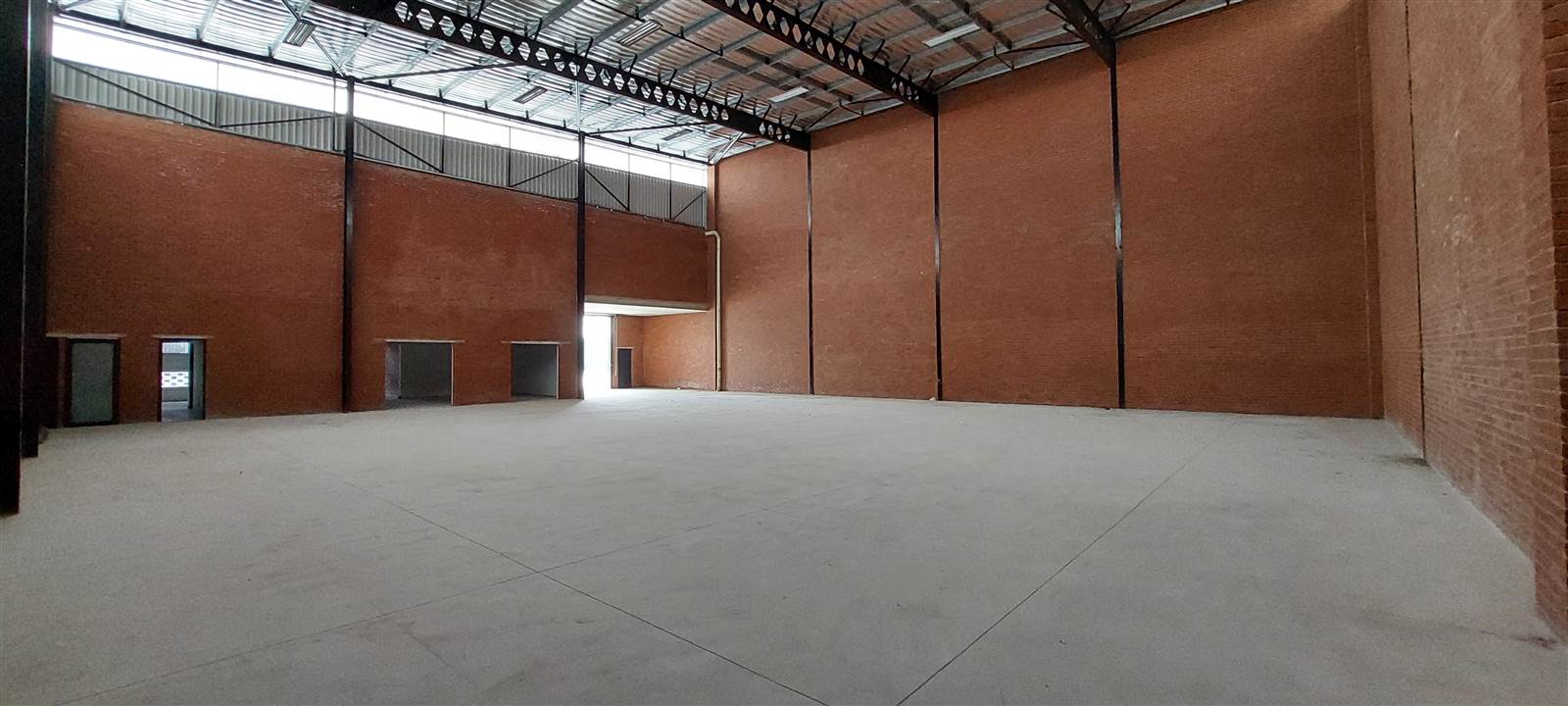 950  m² Industrial space in Louwlardia photo number 4
