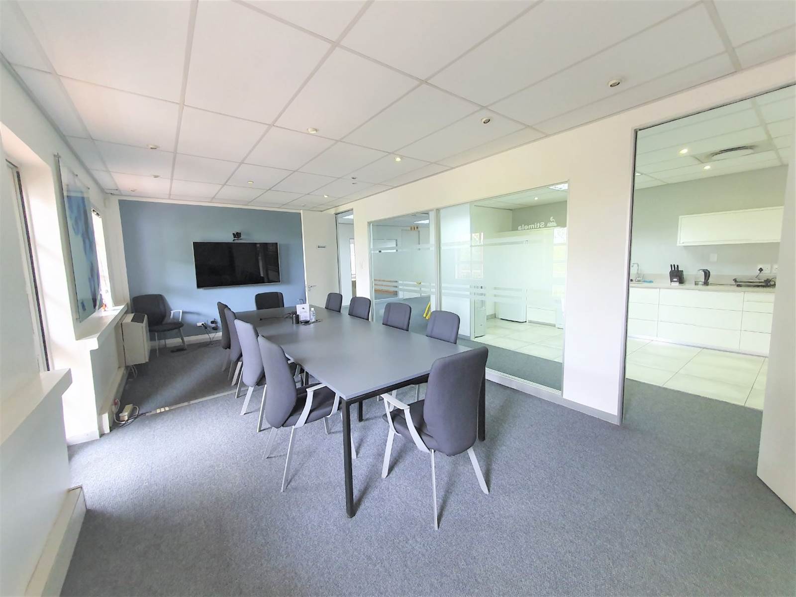 396  m² Office Space in Fourways photo number 8