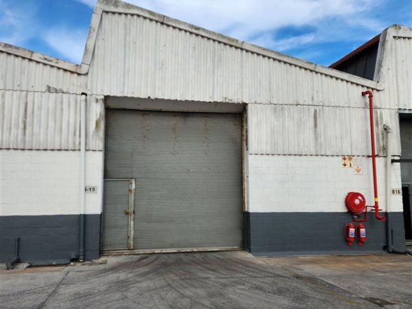 340  m² Industrial space