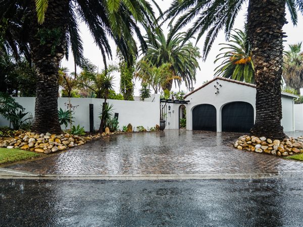 4 Bedroom House 4 Bedroom House