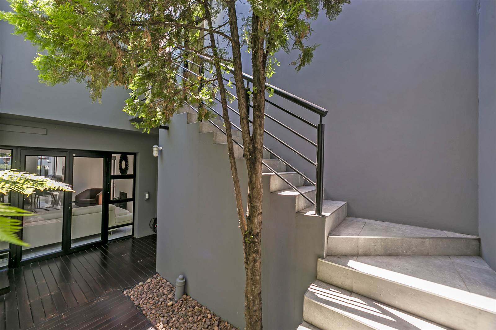 4 Bed House in Parkhurst photo number 23