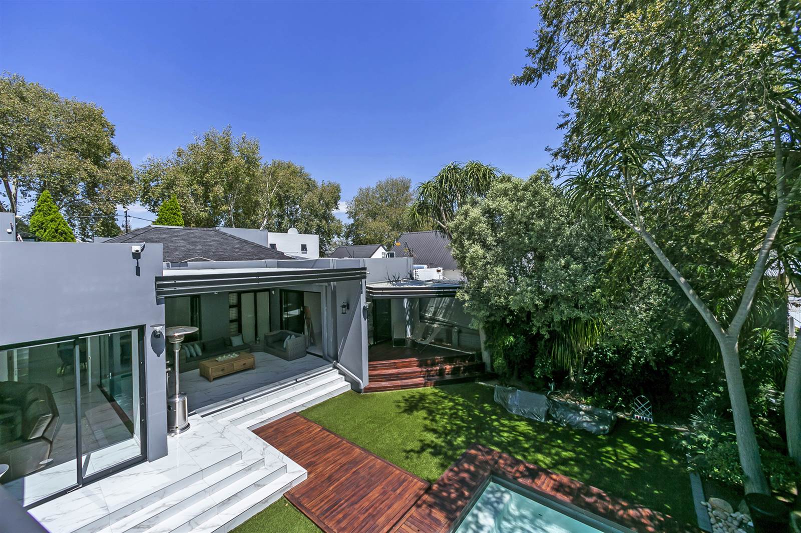 4 Bed House in Parkhurst photo number 3